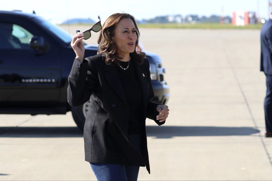 ...und Kamala Harris im US-Wahlkampf ist offen.