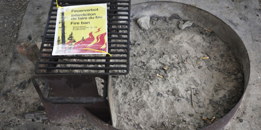 Der Kanton Schaffhausen erlaubt wieder grillieren im Siedlungsgebiet. Offene Feuerstellen sind davon ausgenommen. (Symbolbild)