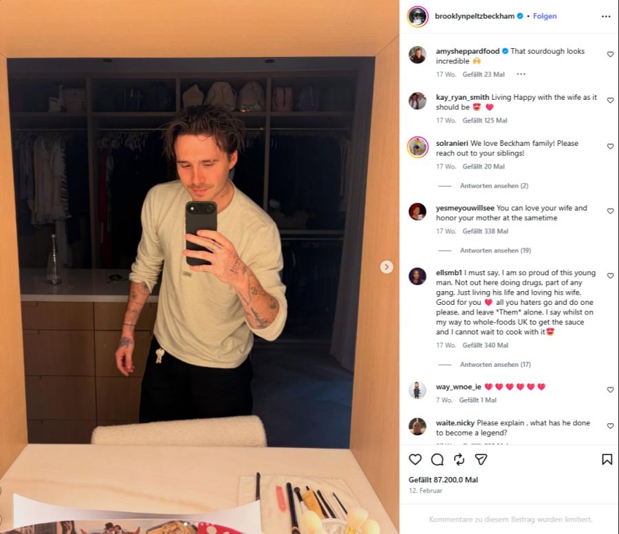 Brooklyn wirft seinen Eltern vor, seine Kindheit inszeniert zu haben.