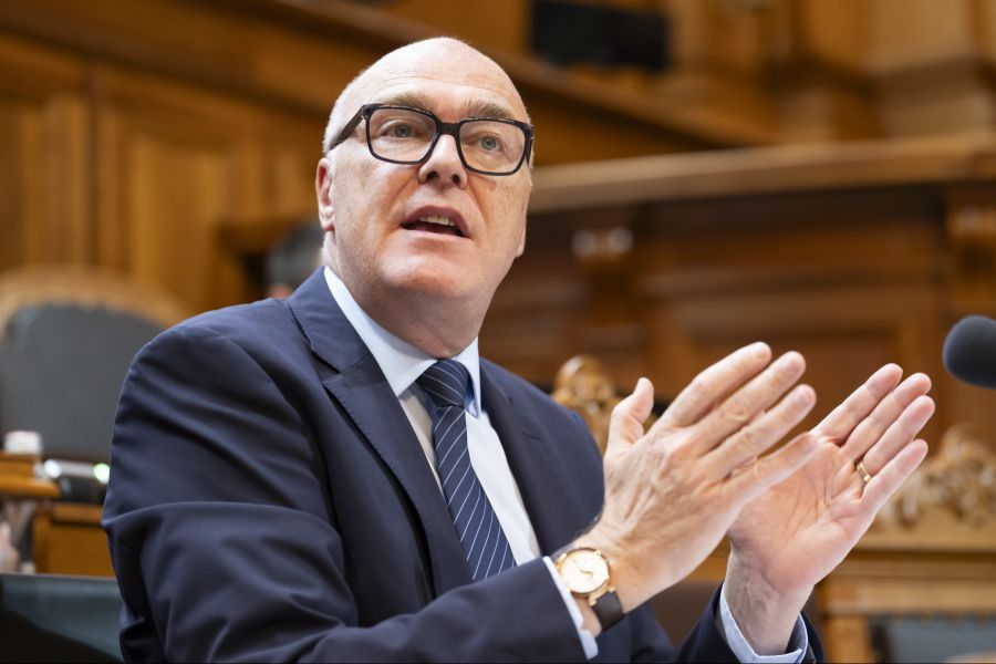 Pfister soll nun eine neue Idee haben.