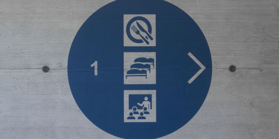 Bei der Ausstattung, Betreuung und Verpflegung in seinen Bundesasylzentren vertraut der Bund fortan auf die Dienste der ORS Service AG und der Convalere AG. (Archivbild)