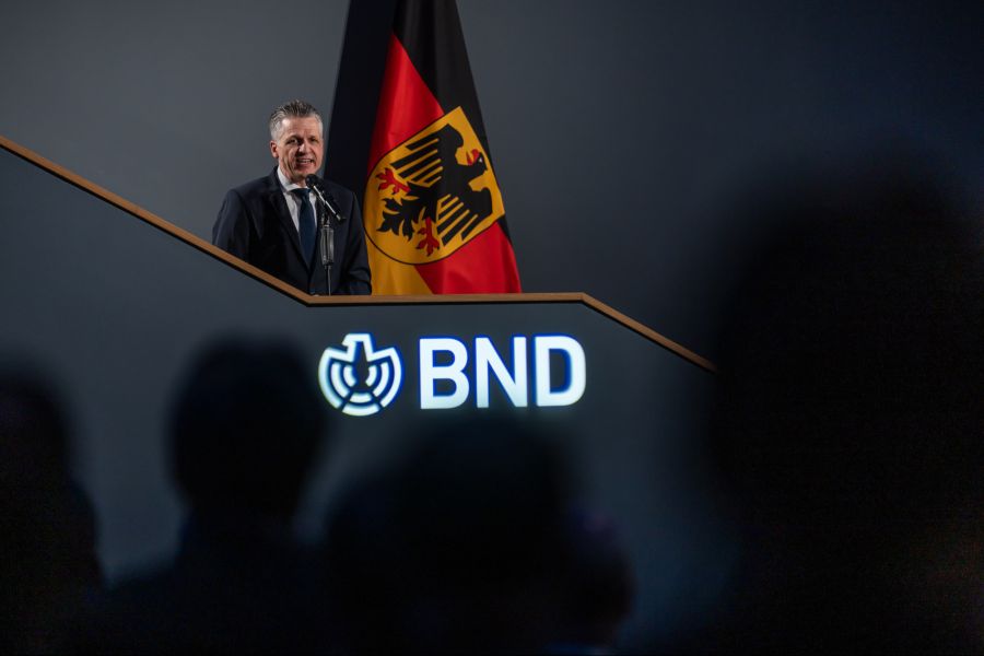 Das stösst vielerorts auf Gegenwind, da die AfD so Zugriff auf Geheimdienstinformationen erhalten würde.
