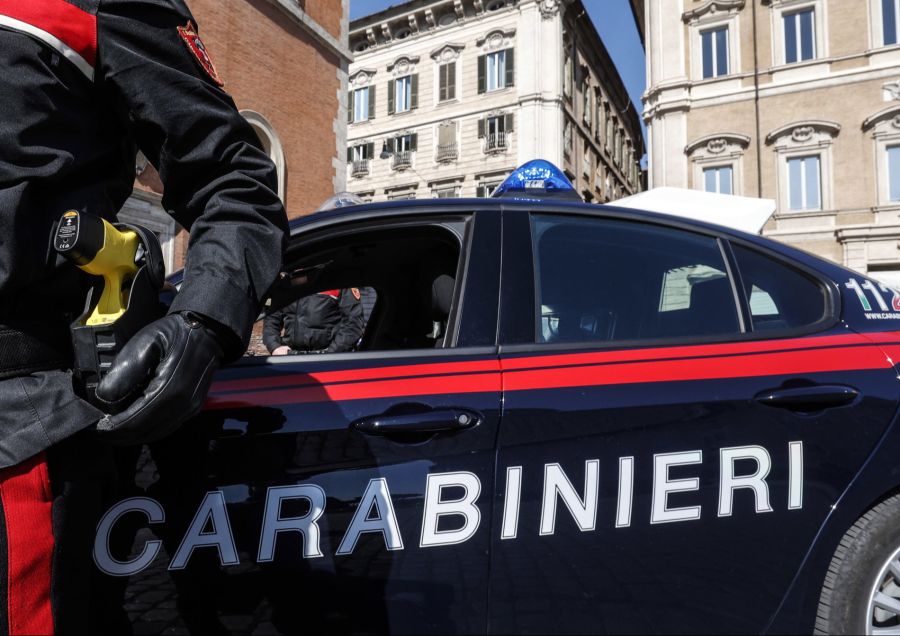 Was als Einsatz für die Küstenwache begann, weitete sich plötzlich aus. Im Einsatz standen das Finanzamt, die Polizei und die Carabinieri. (Symbolbild).