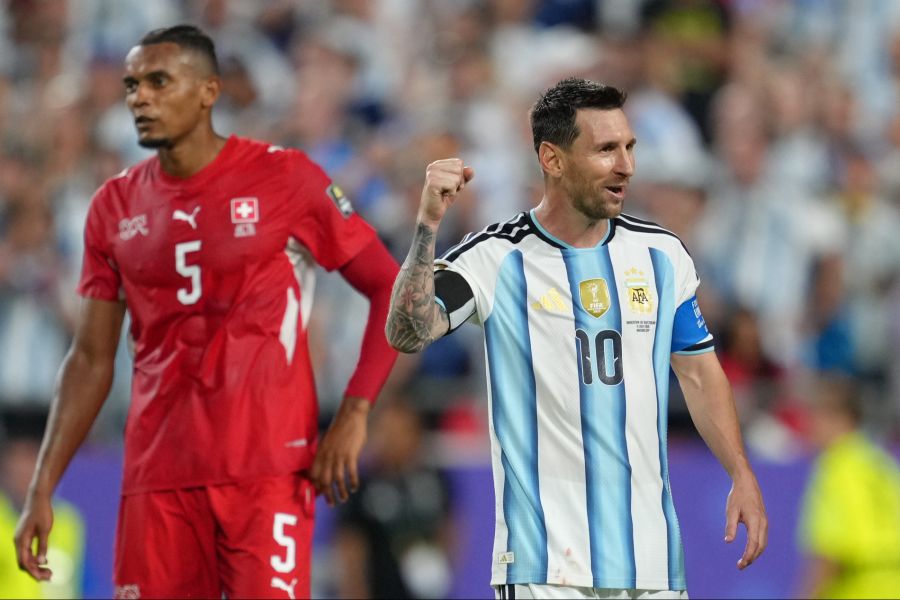 Manuel Akanji Lionel Messi