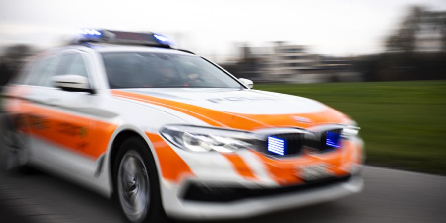 Beim Verkehrsunfall in Zuzwil SG wurde eine Autofahrerin erheblich verletzt. (Symbolbild)