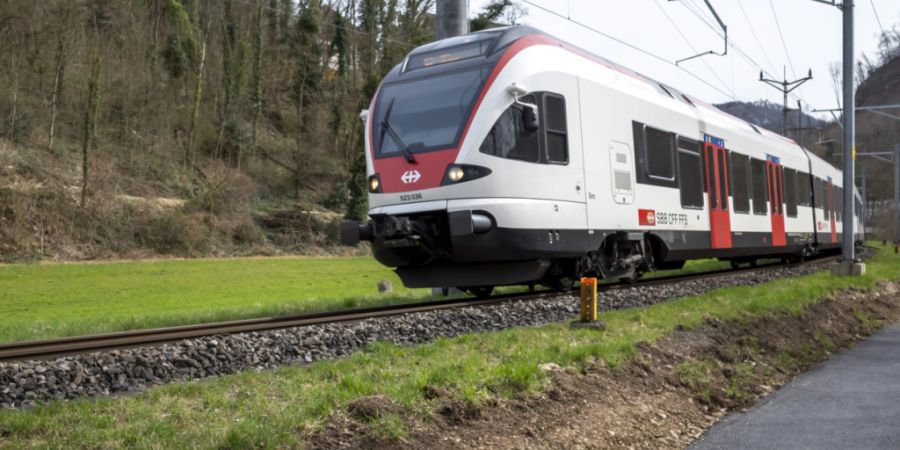 Zwischen Basel und Aesch BL soll ab Ende 2028 ein Viertelstundentakt der Züge gelten. (Symbolbild)