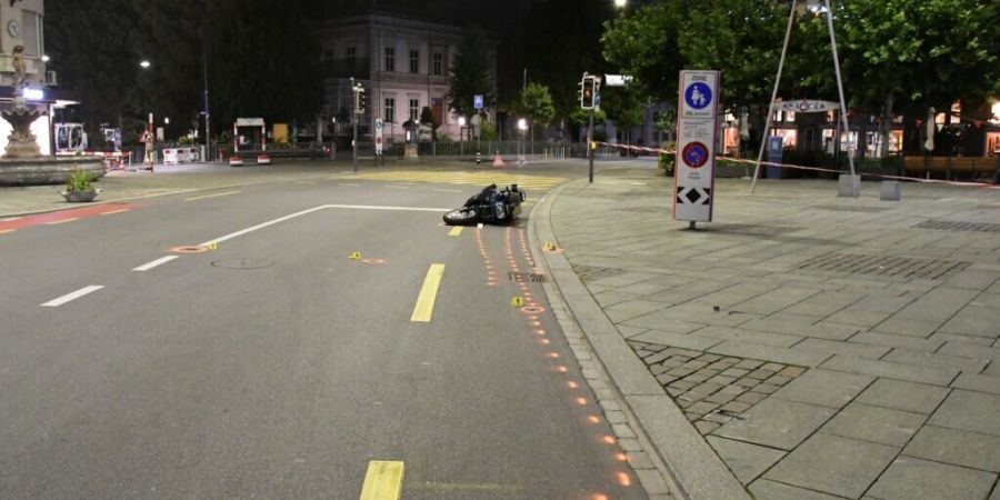Bei einem Selbstunfall in Chur verletzte sich ein Töfffahrer schwer.