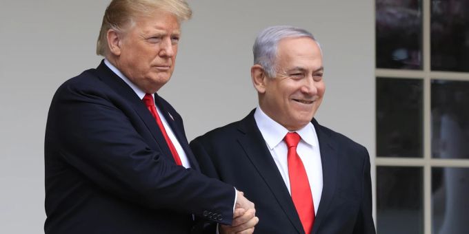 Donald Trump und israelischer Ministerpräsident Benjamin Netanjahu vor dem Weissen Haus. (Archivbild) Donald Trump Netanjahu