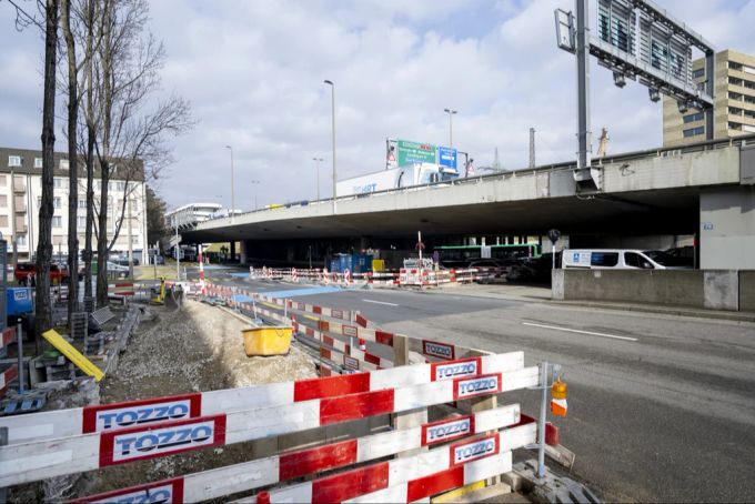 Blick auf die Brücke Bäumlihof: Die Instandsetzungsarbeiten auf der Osttangente zwischen dem Schwarzwaldtunnel und der Brücke haben begonnen. (Archivbild) Schwarzwaldtunnel A2 Blitzer Radar