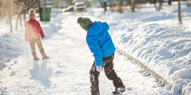 Schneeballschlacht Schnee Winter