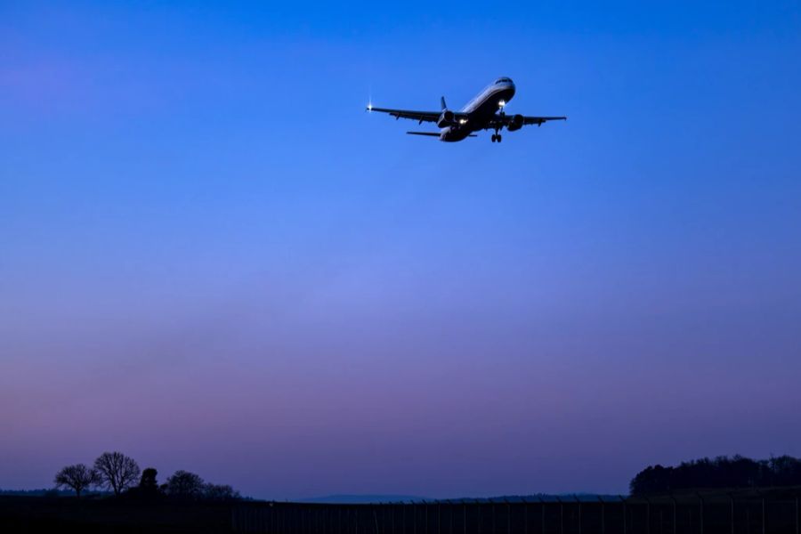 Gesunken sind dafür die Preise für Flugtickets, wenn auch von einem hohen Niveau aus.