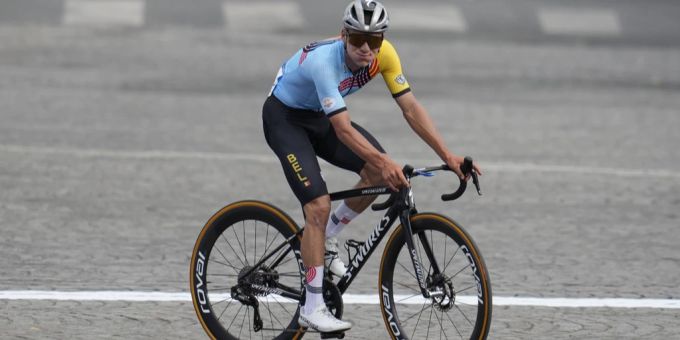 Remco Evenepoel will im April zurückkehren. Remco Evenepoel