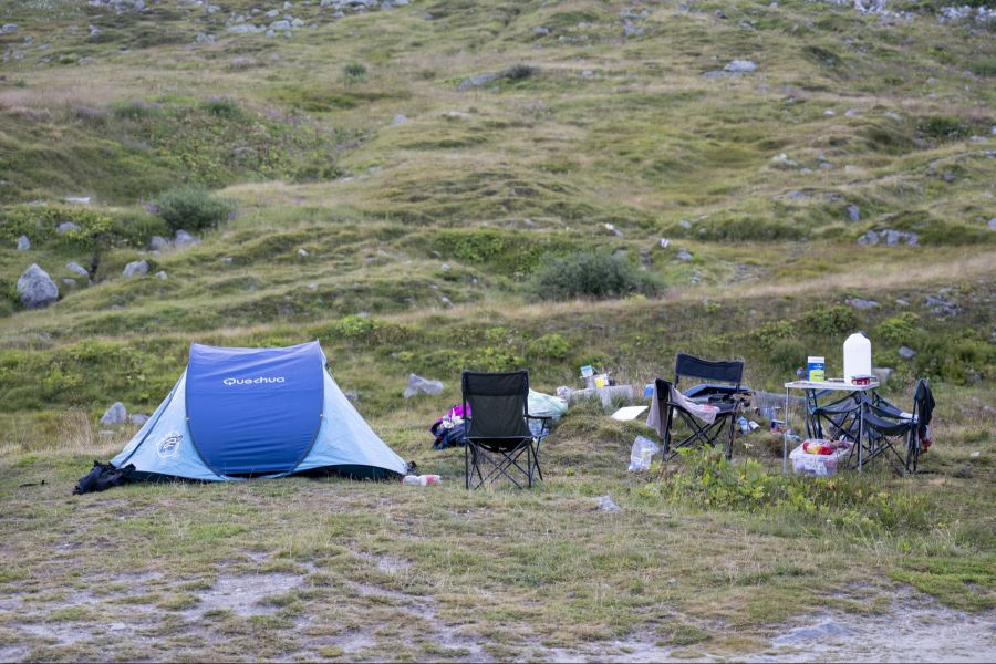 Zu den konkreten Massnahmen, die geplant sind, gehört ein Verbot von Wildcampen. (Symbolbild)