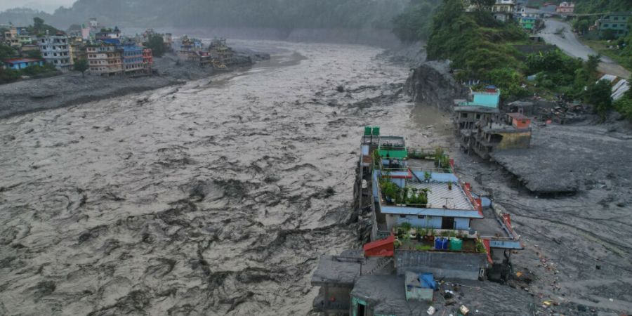 Der Kanton Aargau unterstützt die Nothilfe für die Opfer der Sturzflut in Nepal mit 100'000 Franken. (Archivbild)