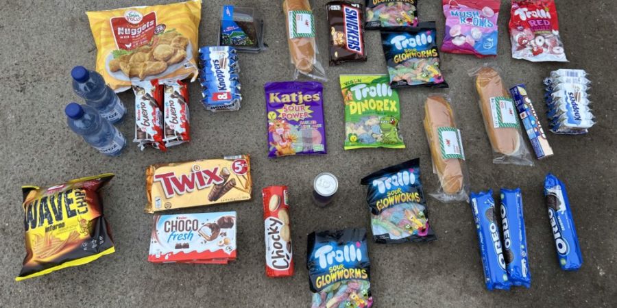 Nach der stümperhaften Entwendung kalorienreicher Schnellverpflegung wurden in Oberwinterthur drei jugendliche Ladendiebe von der Polizei geschnappt.