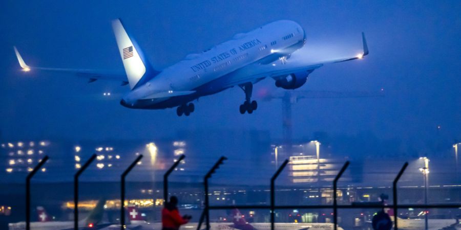 US-Präsident Donald Trump bestieg am späten Donnerstagnachmittag die «Air Force One» am Flughafen Zürich.