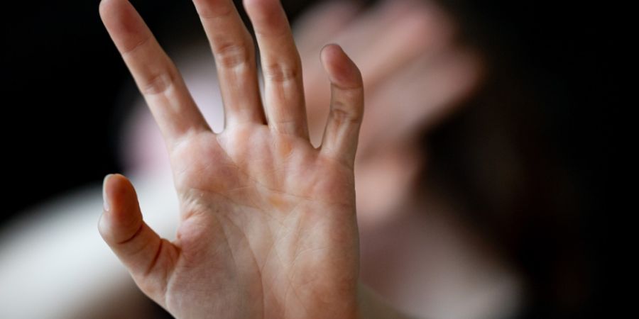 Im Kanton Basel-Stadt kam es im Jahr 2025 zu mehr Anzeigen wegen Sexual- und Gewaltdelikten. (Symbolbild)