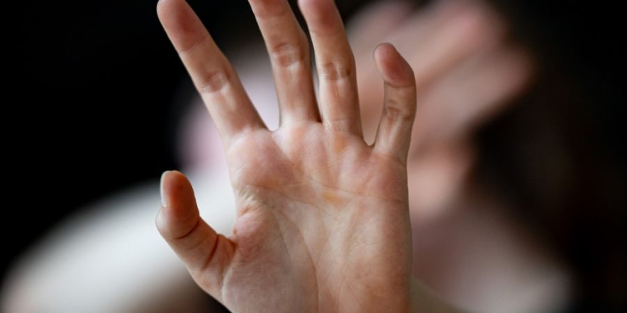 Gewaltdelikte nahmen 2025 in Graubünden deutlich zu. (Symbolbild)