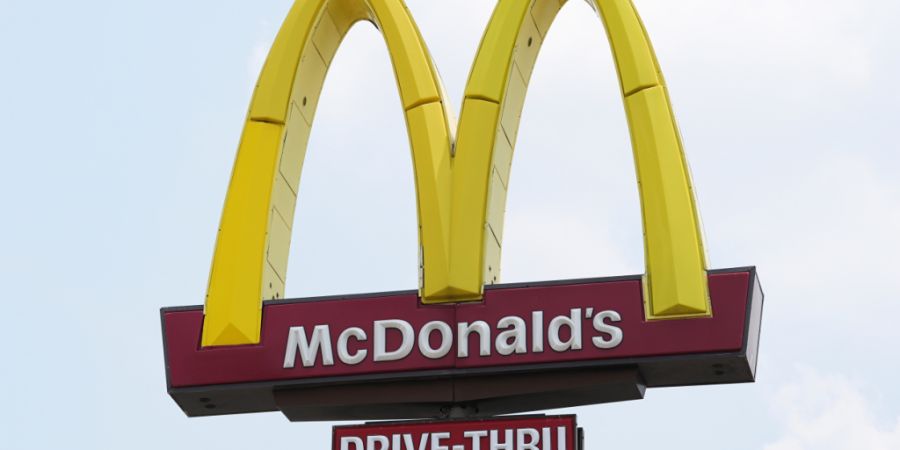 McDonald's und andere Schnellrestaurants hatten im wichtigen US-Markt das Problem, dass sie für viele Geringverdiener zu teuer wurden. (Archivbild)