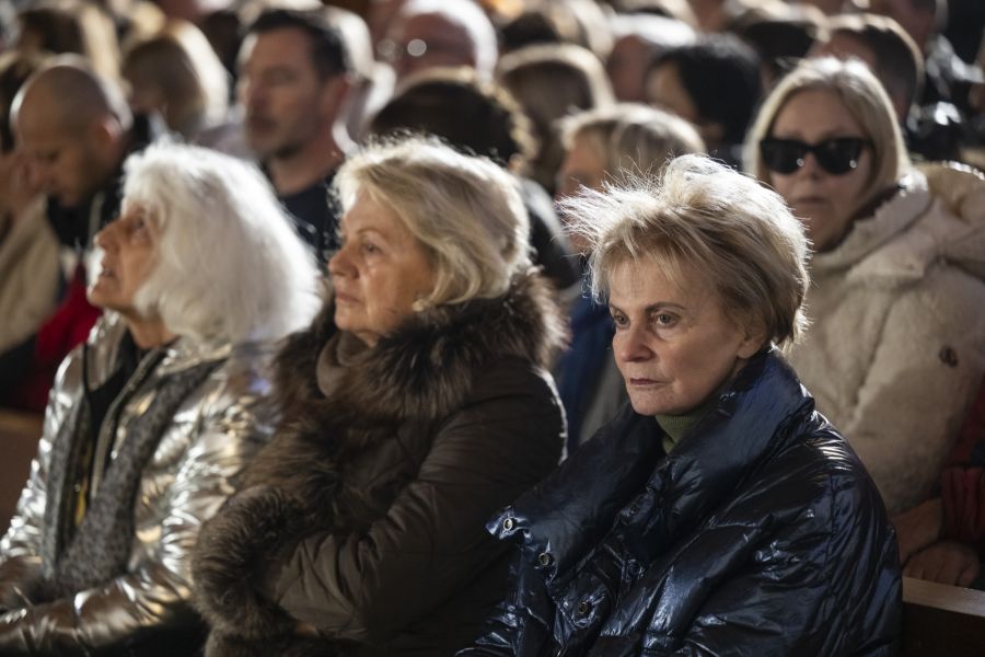 Darunter auch Alt-Bundesrätin Micheline Calmy-Rey (r.).