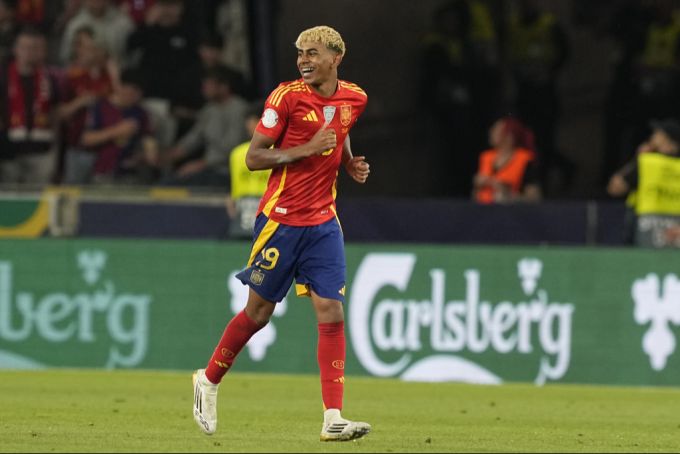 Lamine Yamal wird als Favorit für den Ballon d'Or gehandelt. Yamal