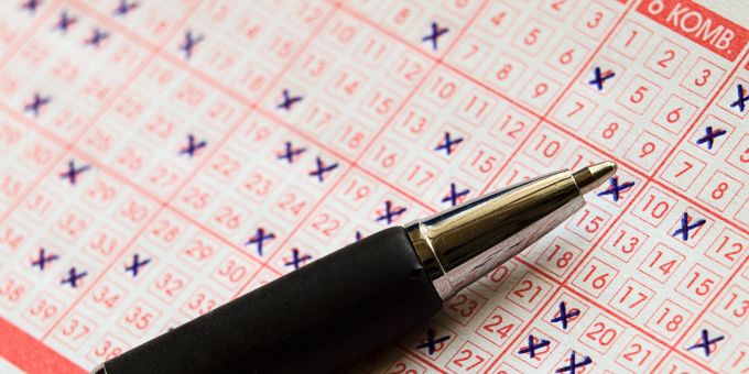 Vom Lotto-Gewinner zum Pechvogel hiess es für einen Mann auf Kanada. lotto freundin