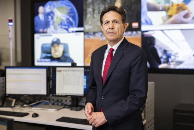 Christian Dussey ist Direktor des Nachrichtendienstes des Bundes (NDB), hier porträtiert am Sitz des NDB. Er hat im Februar 2025 seine Kündigung per Ende März 2026 eingereicht. Christian Dussey NDB