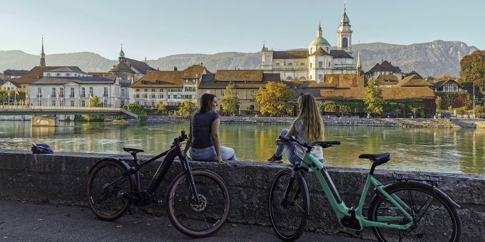 Per E-Bike nach Solothurn. Panoramaansicht Solothurn Frauen Velo