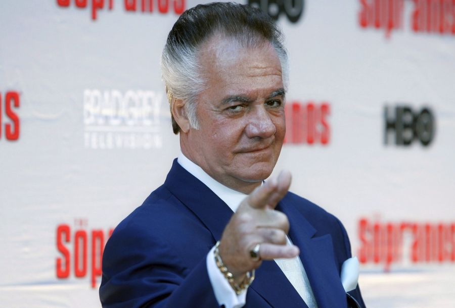 Seinen verstorbenen Bruder Tony Sirico bringt man hingegen mit der «Mafia» in Verbindung...