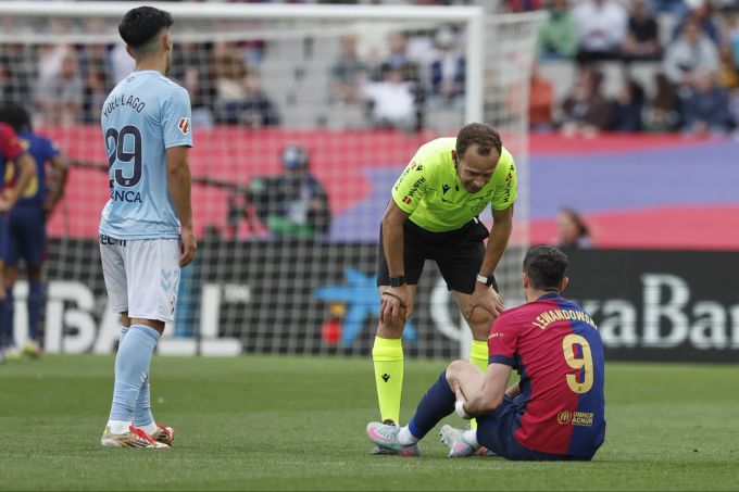 Robert Lewandowski verletzt sich beim Sieg des FC Barcelona. FC Barcelona