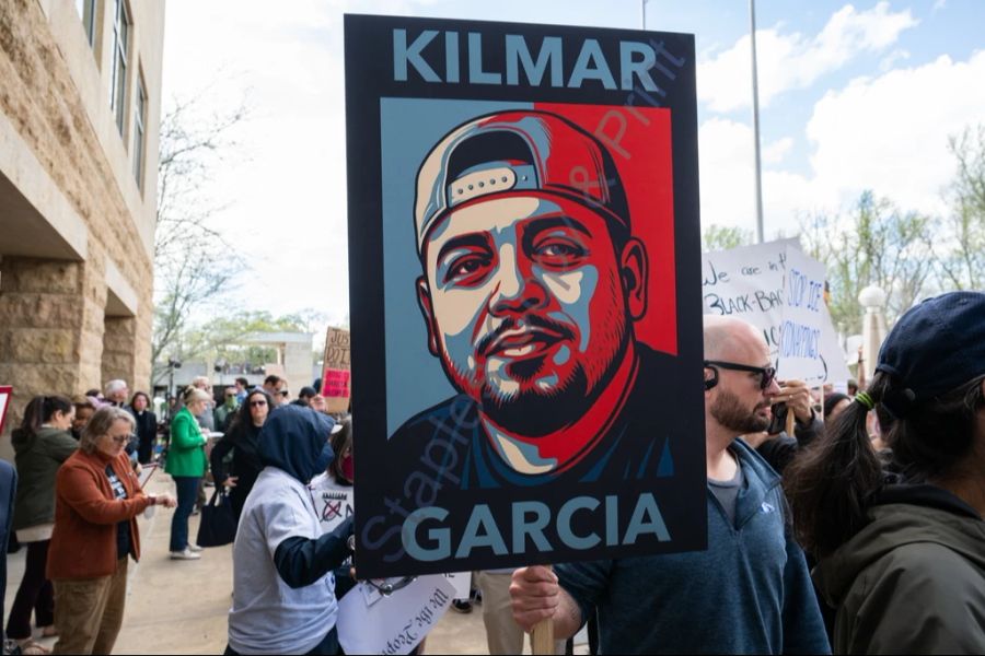 garcia auf plakat bei protest
