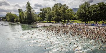Zürcher Seeüberquerung Schwimmer Schwimmerinnen