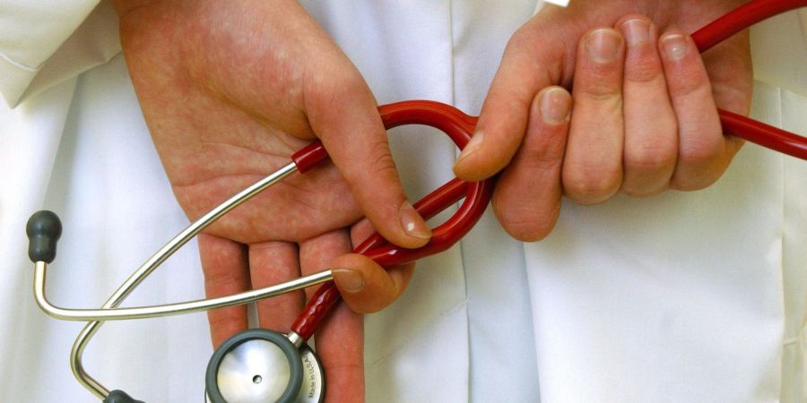 Im Tarifstreit für die Ärztinnen und Ärzte an bundesweit 23 Unikliniken hatte es wiederholt Warnstreiks gegeben.