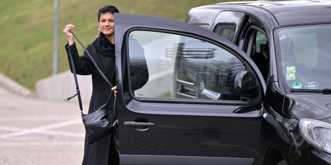 Sahra Wagenknecht gegen Verbrenner-Aus