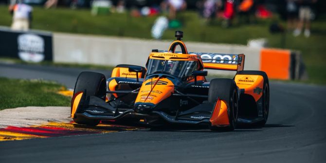 Théo Pourchaire IndyCar McLaren