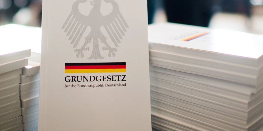 Seit Monaten laufen die Ermittlungen wegen des Verdachts auf Volksverhetzung gegen «mehrere Beschuldigte», die bei einer Weihnachtsfeier der Jungen Union rassistische Parolen genutzt haben sollen.