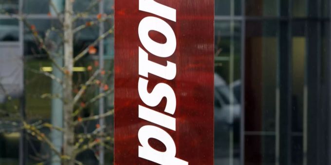 Ein Schild mit dem Pistor-Logo. Pistor