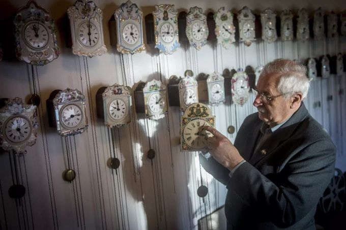Einige Länder führten im Ersten Weltkrieg die Sommerzeit ein, verzichteten danach aber wieder darauf. Zeitumstellung