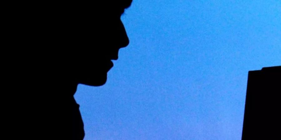 Eine Studie hat ergeben, dass Schüler nur schwer Fakt von Meinung unterscheiden können. Foto: Armin Weigel/dpa