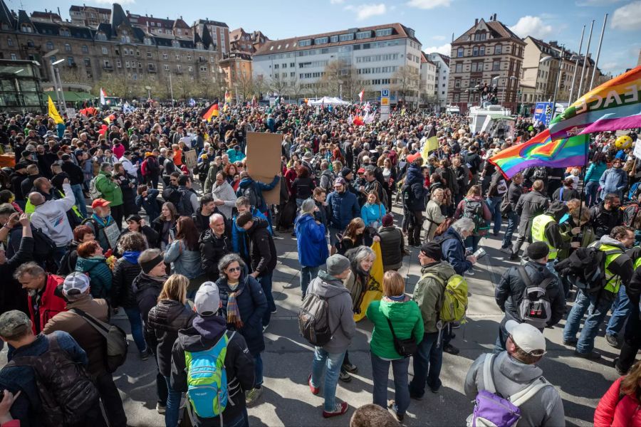 Demonstrationen der Initiative «Querdenken» in Stuttgart