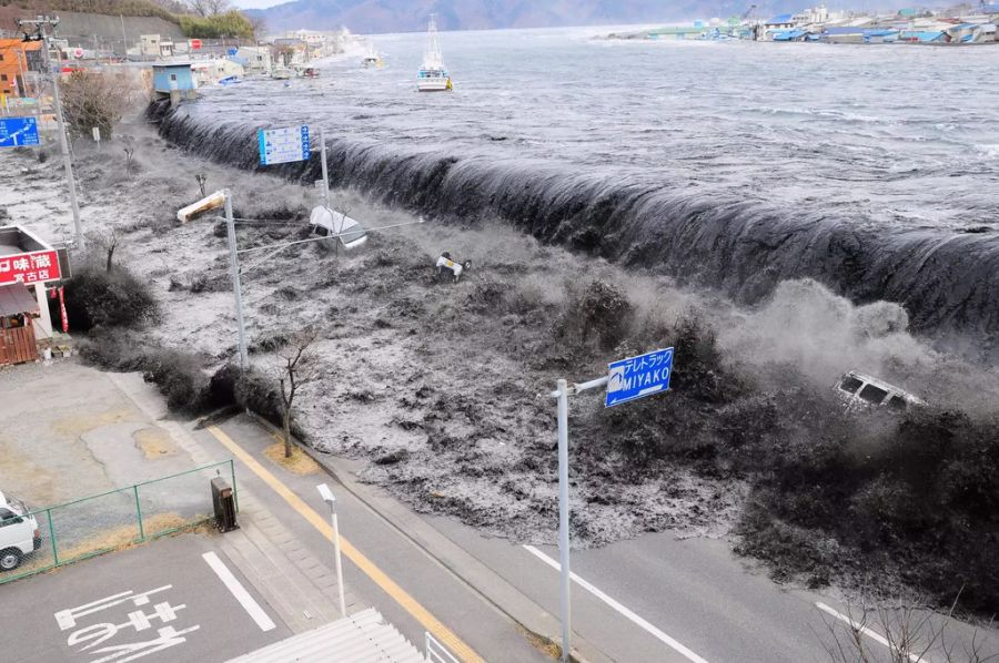 Am 11. März 2011 um 14.47 Uhr Ortszeit ereignet sich an Japans Ostküste ein schweres Erdbeben, das zu einer Tsunami-Welle führte. Hier in der Stadt Miyako.