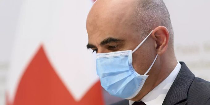 Alain Berset spricht an der Medienkonferenz zu den neusten Massnahmen. bundesrat coronavirus
