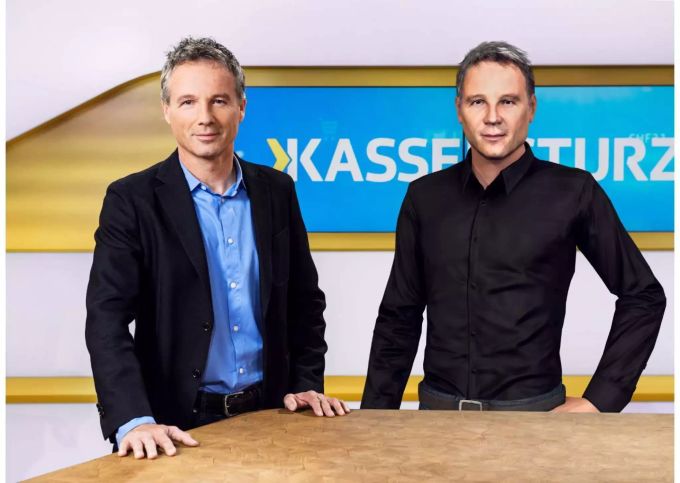 Ueli Schmezer und sein Avatar. Ueli Schmezer und sein Avatar.