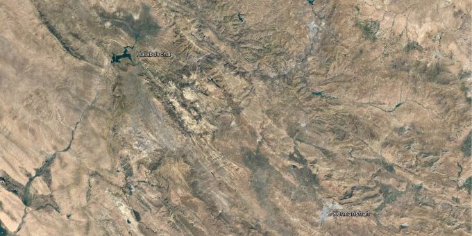 Die von Google zur Verfügung gestellte undatierte Satellitenaufnahme zeigt die Region zwischen den Städten Halabdscha, Irak, und Kermanschah, Iran. Die von Google zur Verfügung gestellte undatierte Satellitenaufnahme zeigt die Region zwischen den Städten Halabdscha, Irak, und Kermanschah, Iran.