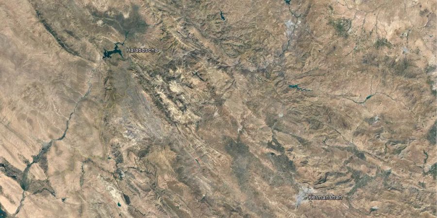 Die von Google zur Verfügung gestellte undatierte Satellitenaufnahme zeigt die Region zwischen den Städten Halabdscha, Irak, und Kermanschah, Iran.