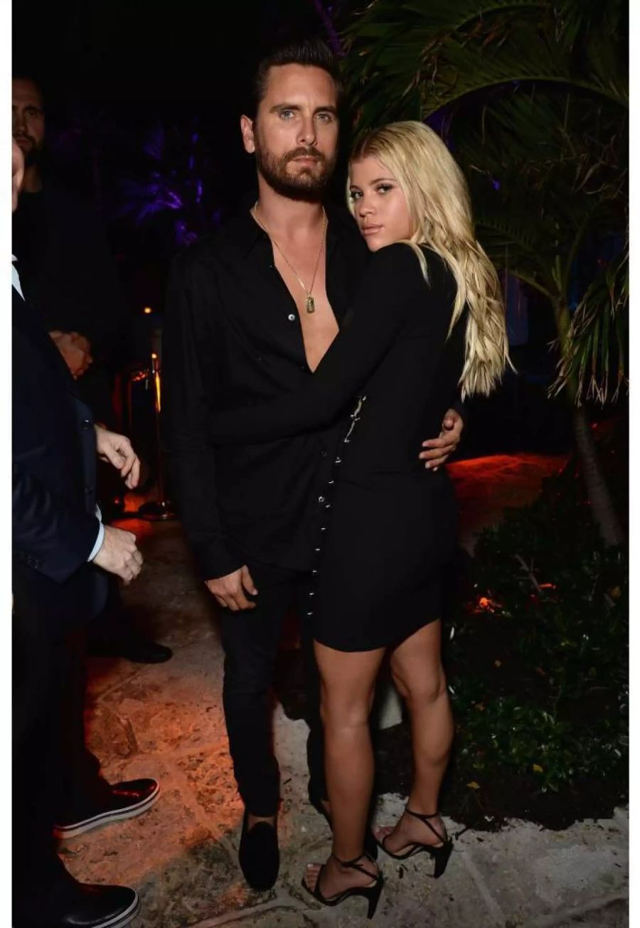 Halb so alt, aber steinreich: Sofia Richie zahlt die Rechnungen von Scott Disick.