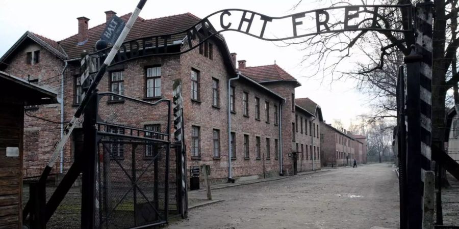 Der Eingang des ehemaligen Konzentrationslagers Auschwitz in Deutschland.