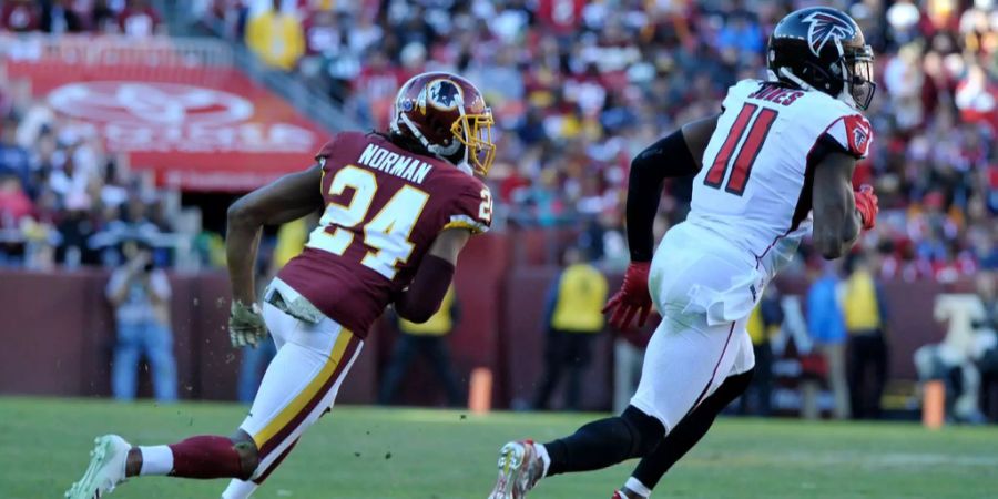 Die Washington Redskins überzeugen in dieser Saison vor allem dank ihrer Defensivstärke. Doch die Defense wird beim 14:38 von der bärenstarken Offense der Atlanta Falcons regelrecht zerpflückt. Auf dem Boden lassen die Redskins 7 Yards pro Spielzug zu. In der Luft gelingen Atlanta 350 Yards. Und dann gelingt ausgerechnet noch Superstar-Receiver Julio Jones der erste TD der Saison gegen Washington. Alles in allem ein Tag zum Vergessen. Dennoch bleibt Washington auf Platz 1 in der NFC East.