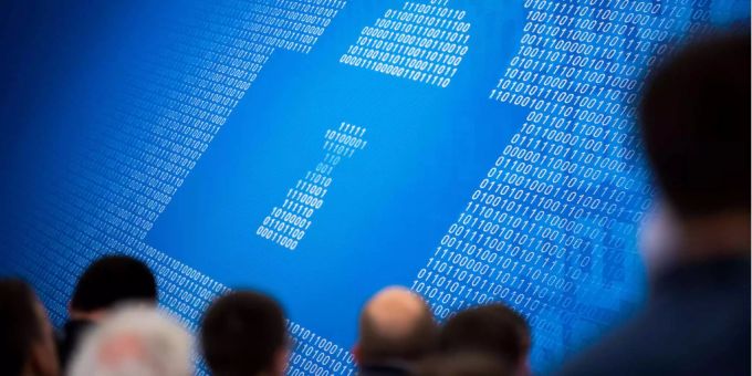 Russische Nachrichtenagentur lahmgelegt - Massive Hackerangriffe in Russland und Ukraine