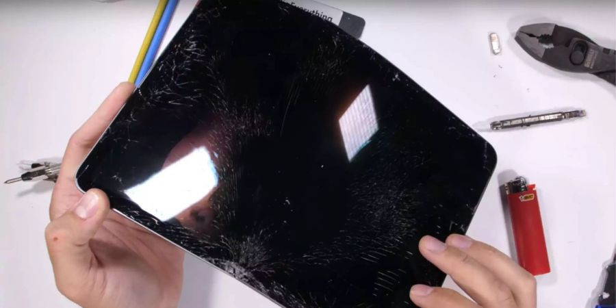 Das iPad Pro wird dadurch komplett zerstört.